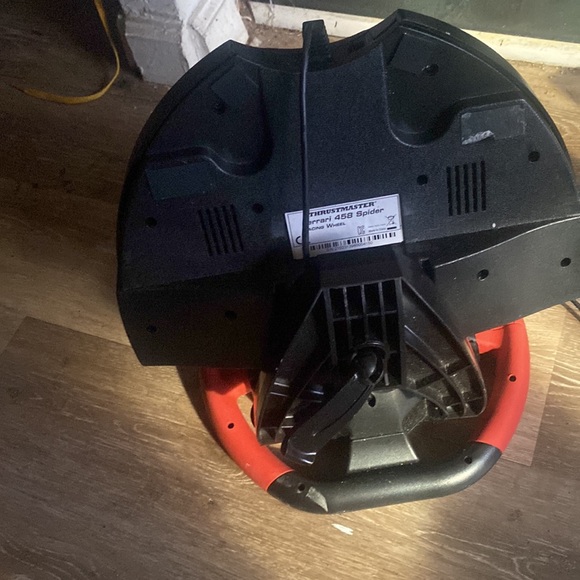 Thrustmaster Ferrari 458 Spider Racing Wheel - Picture 2 of 6